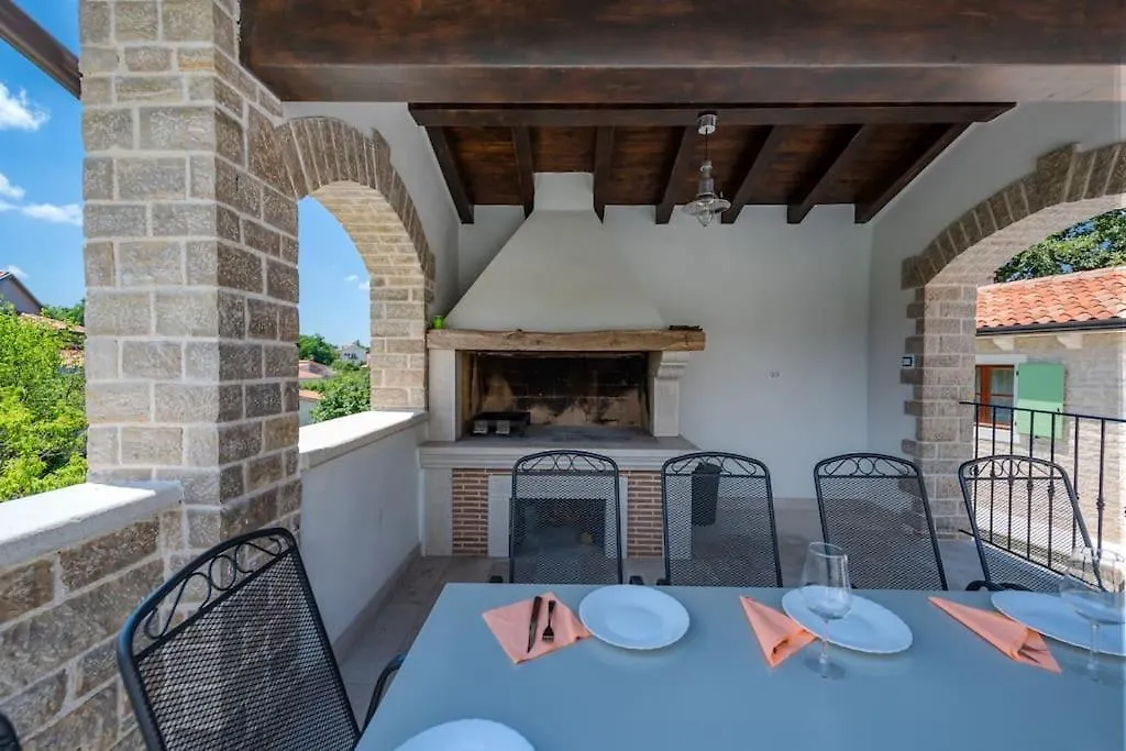 Villa Valffiorita Pazin